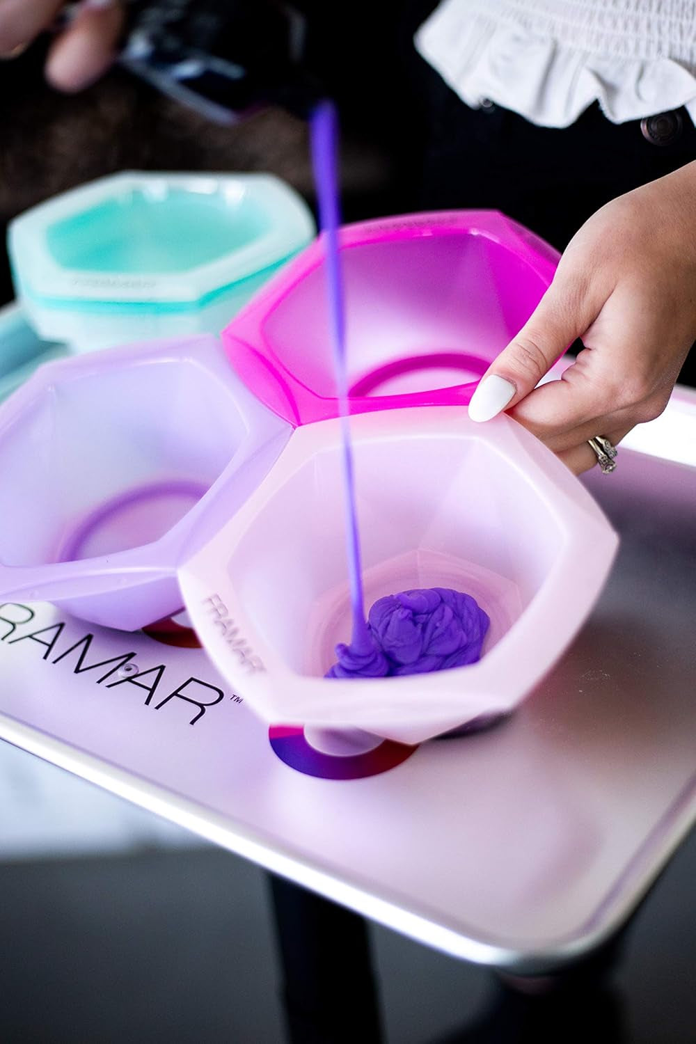 7-Piece Multi-Coloured Hair Dye Bowl Set – Professional Tint Mixing Bowls for Hair Colour, Balayage, Highlights & Salon Hairdressing Kits