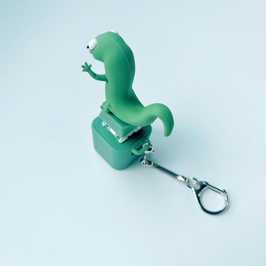 Lizard Keychain with Sound Button – Unique Halloween Gift for Friends & Reptile Lovers
