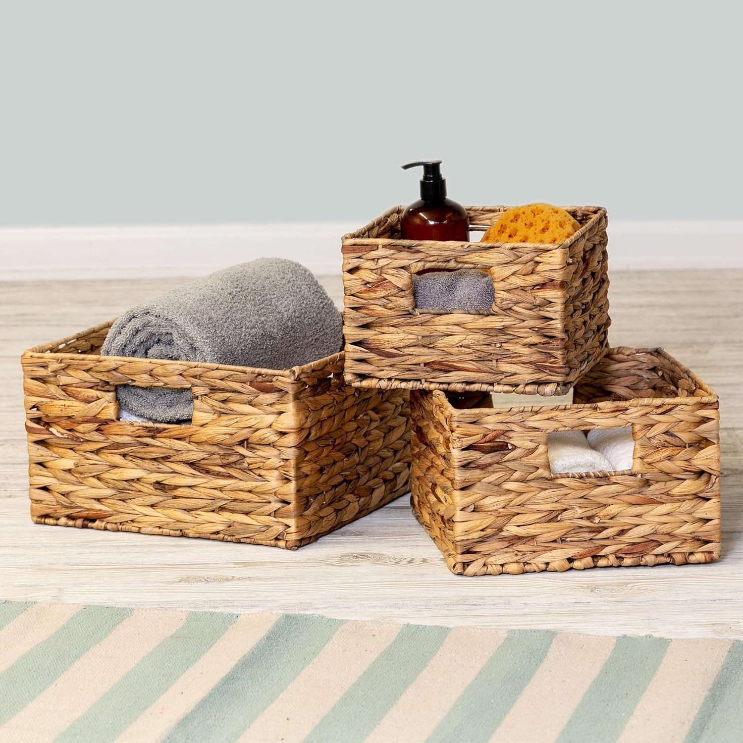 STO-02882 Nesting Banana Leaf Baskets – 3-Pack Multisize Natural Handwoven Storage Bins for Home, Closet & Decorative Use