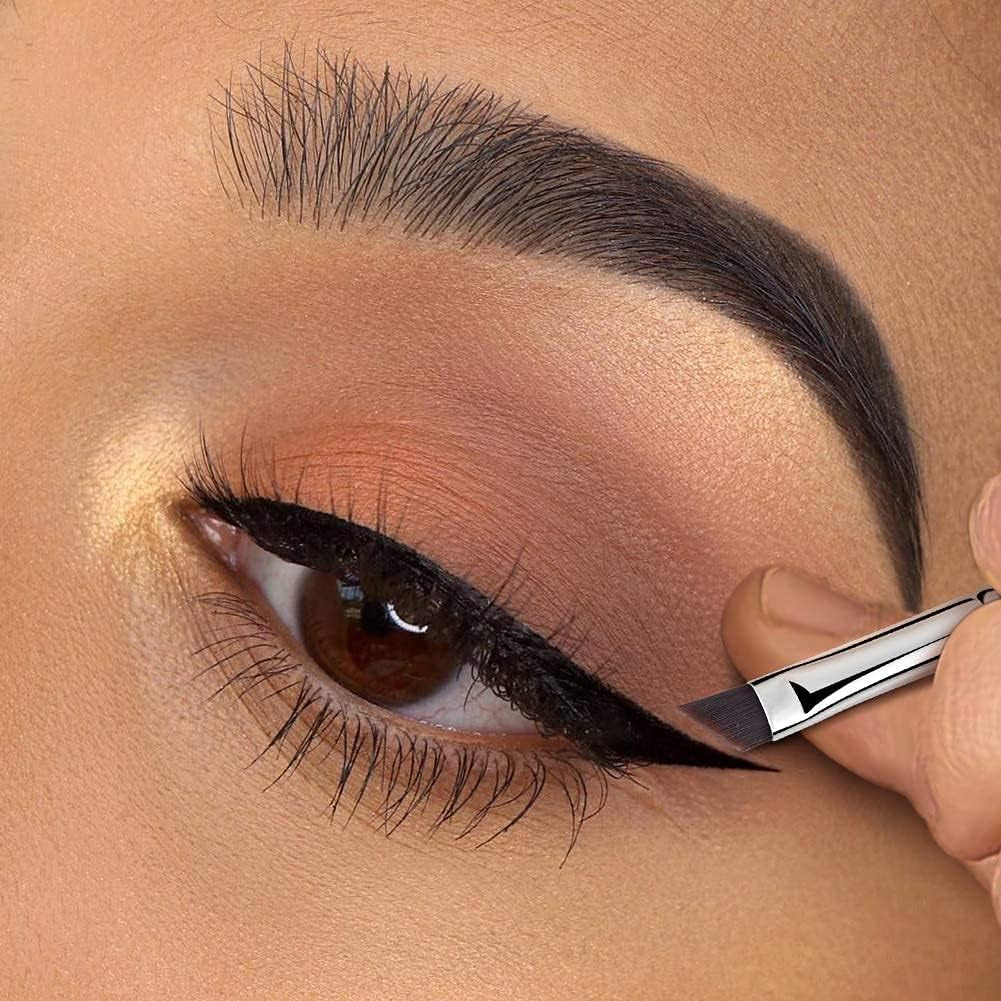E835 2-Piece Eyeliner & Eyebrow Brush Set – Angled Kabuki Brushes for Eye Powder, Foundation & Precision Makeup Application